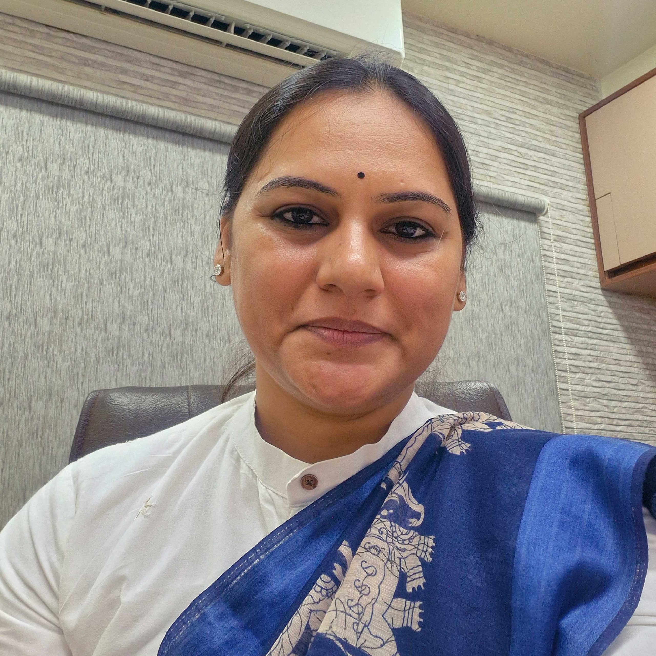 advocate-rutika-profile